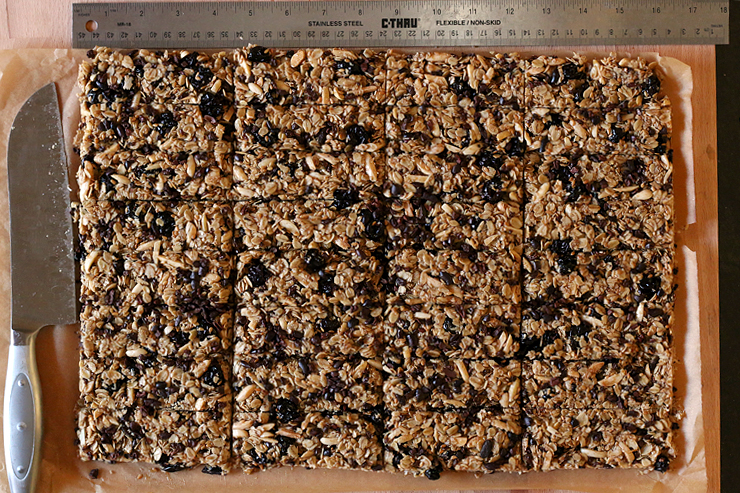 granola bars cut