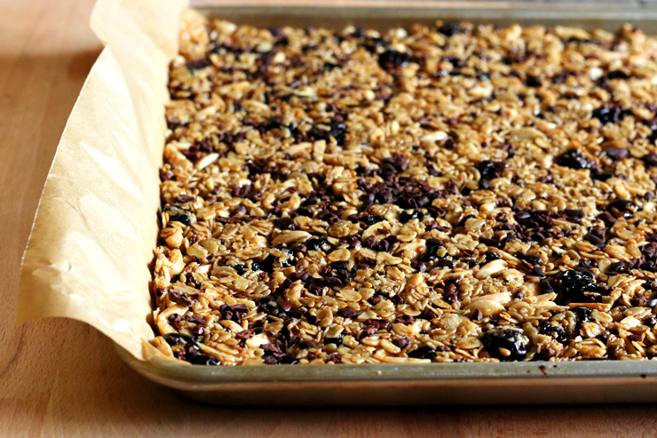 Granola evenly pressed. Granola evenly pressed.