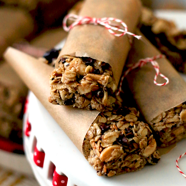 AlmondCherryCacaoGranolaBarsSquare