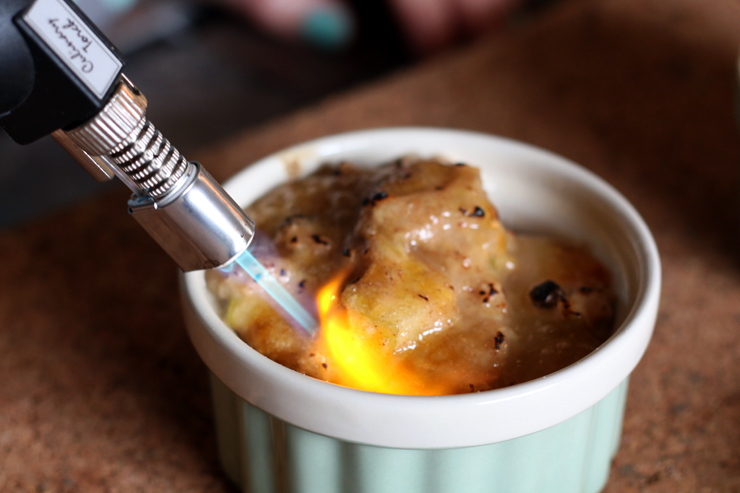 Melting sugar with a torch Melting sugar with a torch