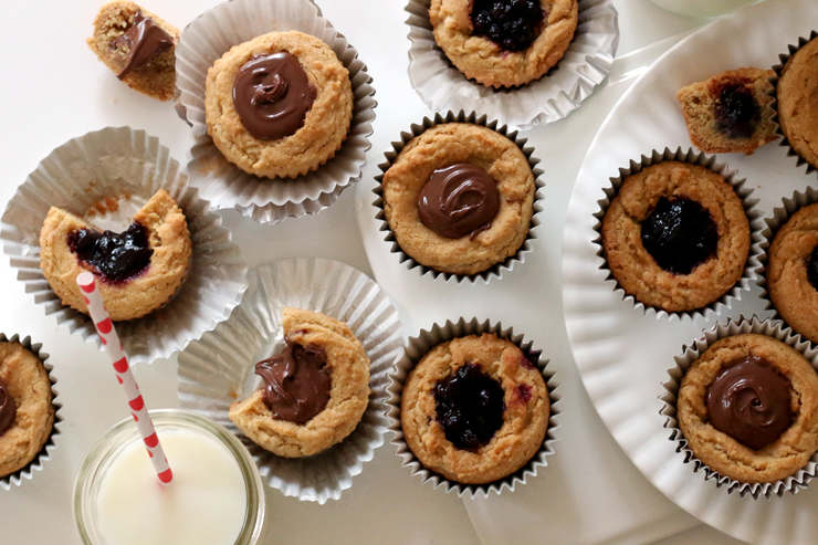 Peanut Butter Cookie Cups with Nutella and Jam Peanut Butter Cookie Cups with Nutella and Jam