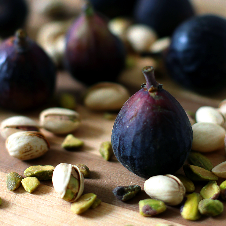 Figs and Pistachios for Fig Mascarpone Tart with Pistachio Black Pepper Crust