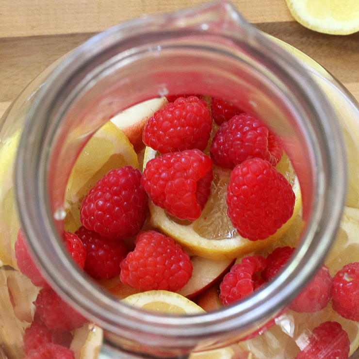 white sangria fruit white sangria fruit