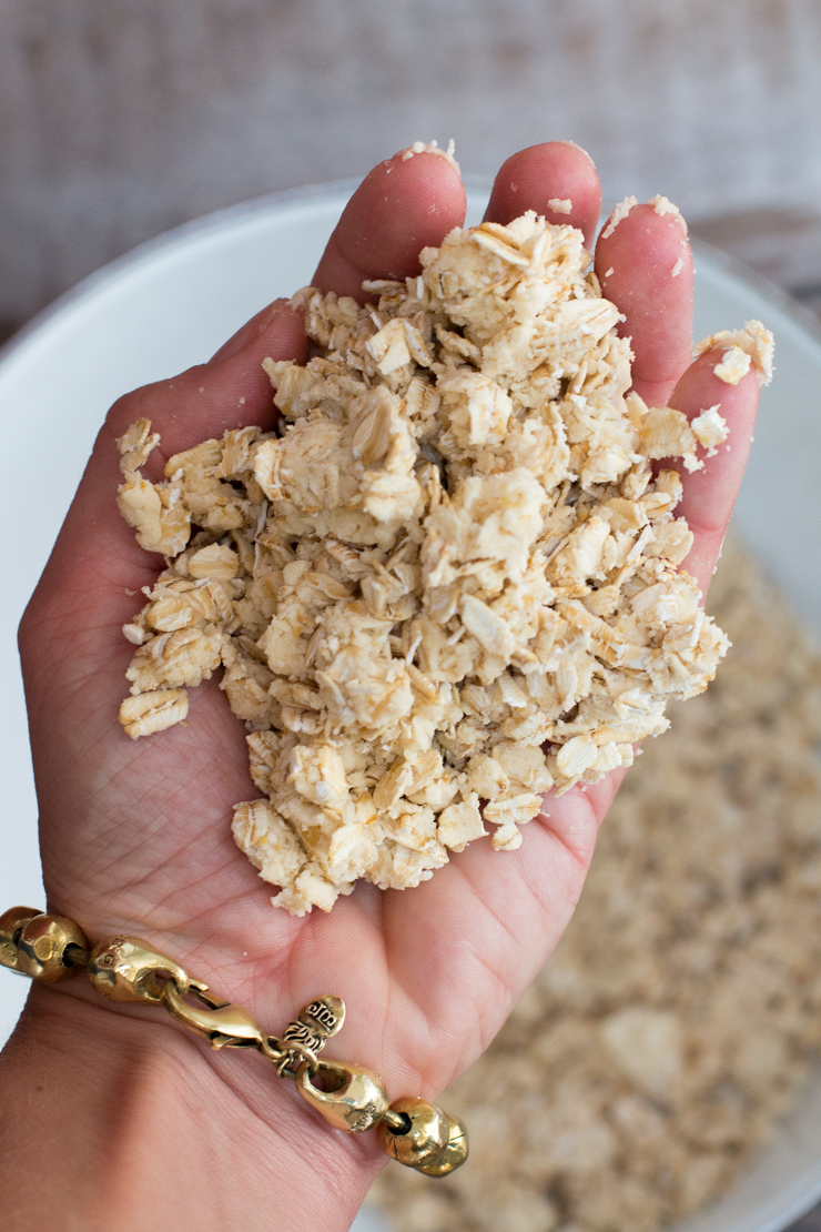 strawberry rhubarb crumble topping