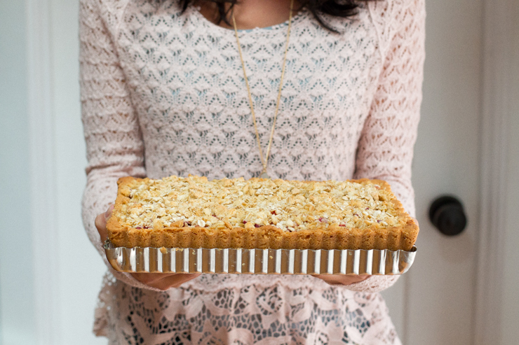Removing tart from tart pan