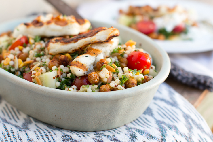 Mediterranean Grain Salad with Grilled Halloumi ready to be served