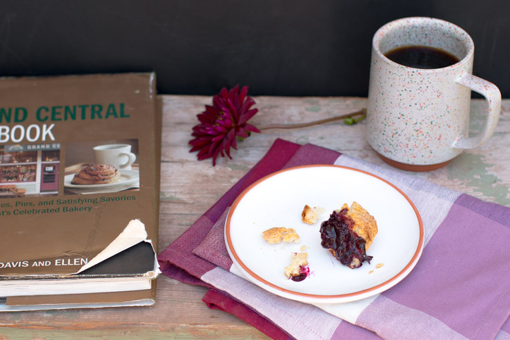 Huckleberry Jammer bite, Grand Central Baking Book and Mazama mug