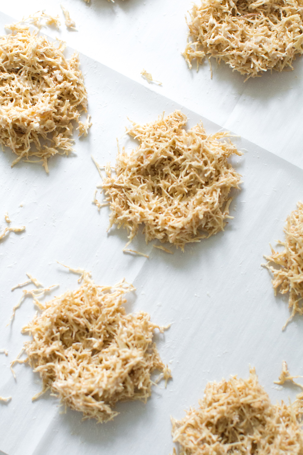 Shaping White Chocolate Birds' Nests