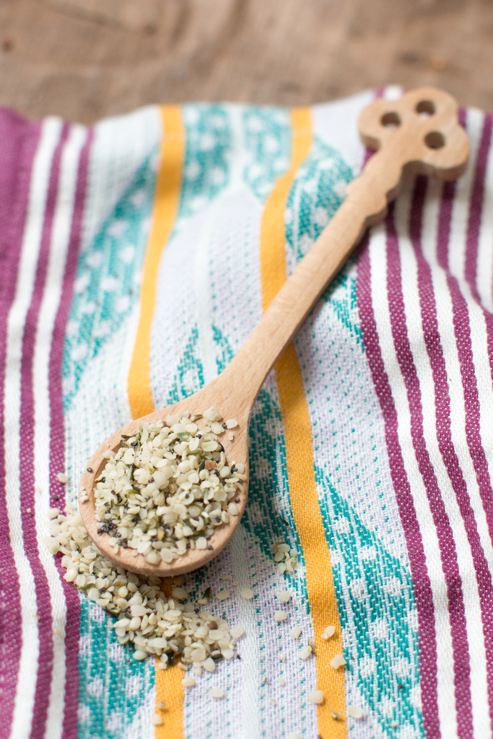 hemp seeds and poppyseeds