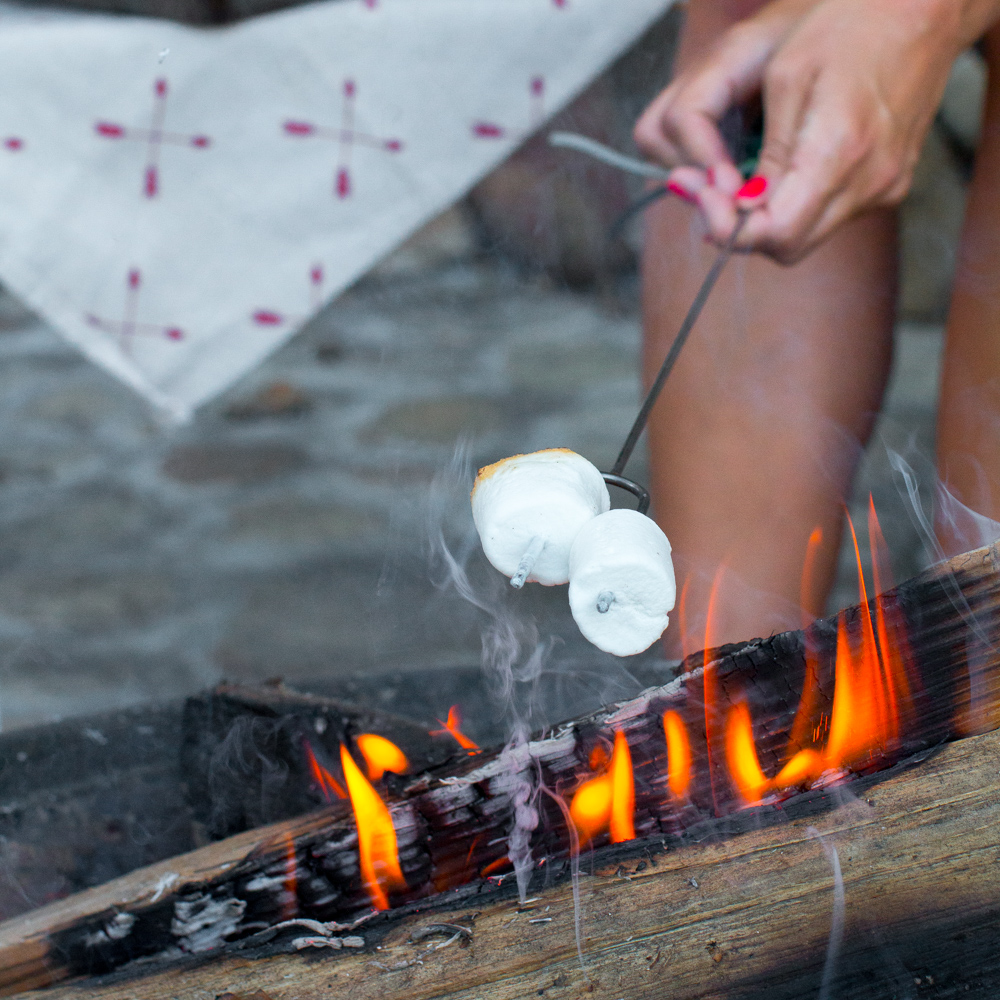 Nutella S'mores Cookie Cups marshmallow roast