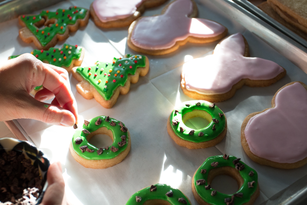 Aunt Bethany's Jello mold with cat food from Christmas Vacation.