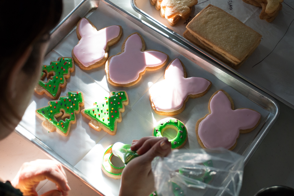 Christmas Movie Cookie decorating