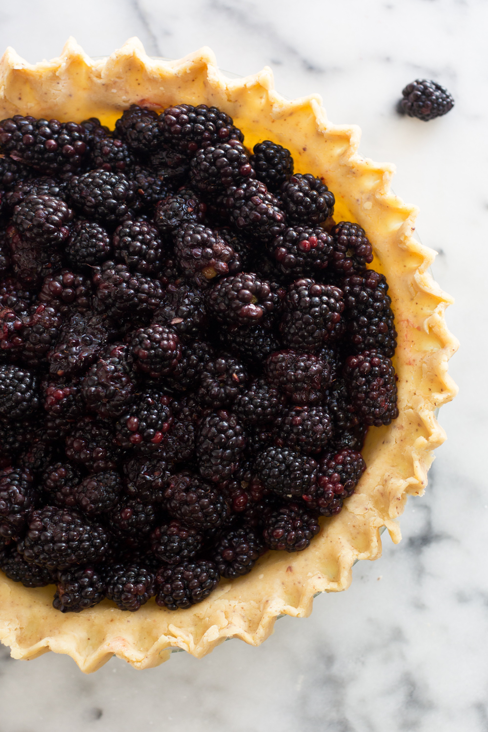 Brown Butter Blackberry Pie shell filled