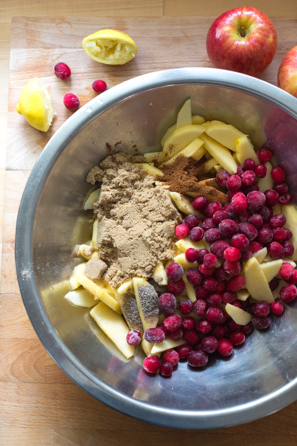 Cranberry Apple Brown Butter Crumble Pie filling