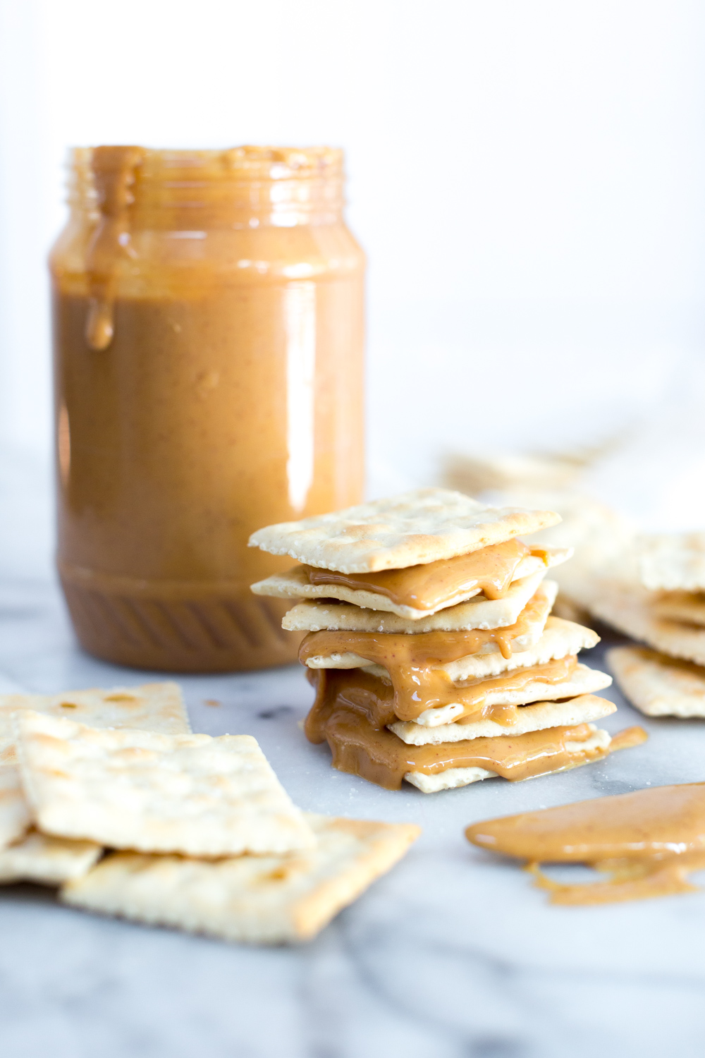 saltine crackers with peanut butter