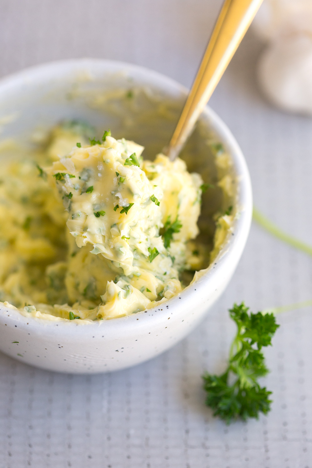 Cheesy Garlic Bread Pizza garlic butter spread
