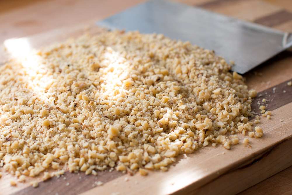 finely chopped walnuts