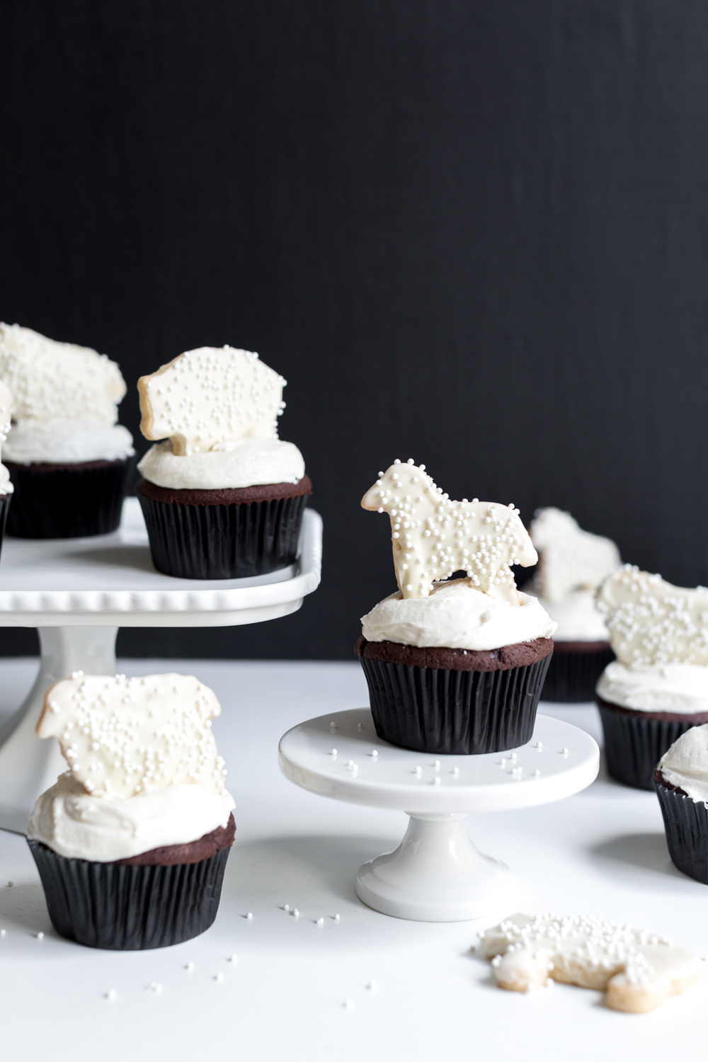 Gangs all here. These Black and White Animal Cookie Cupcakes are almost too dang cute to eat.