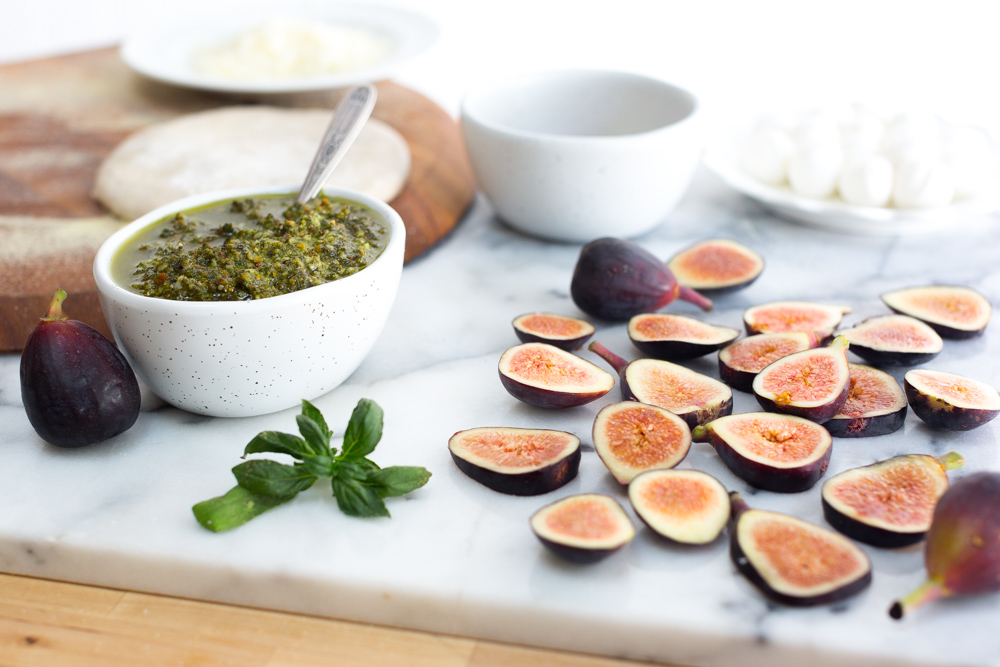 Fig & Pistachio Pesto Pizza toppings
