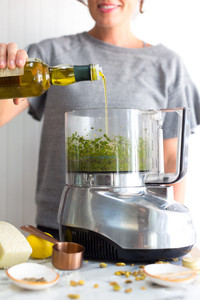 pistachio pesto sauce - add olive oil