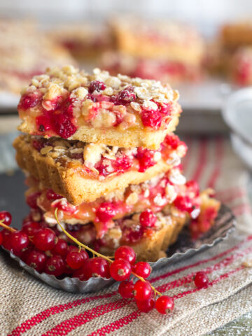 Red Currant Lemon Crumble Bars.