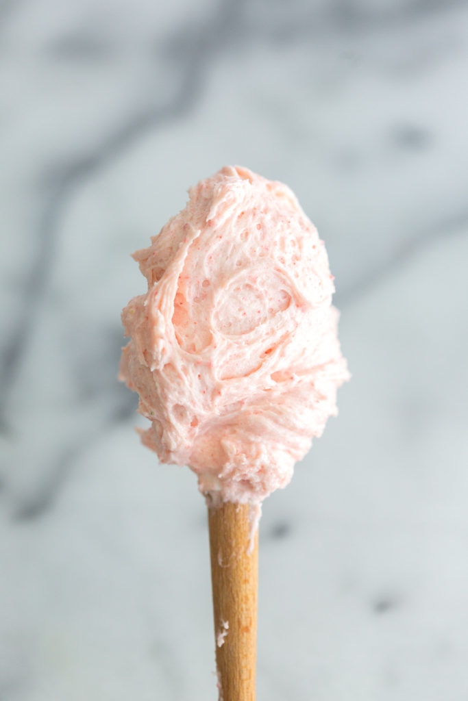 strawberry cream cheese frosting