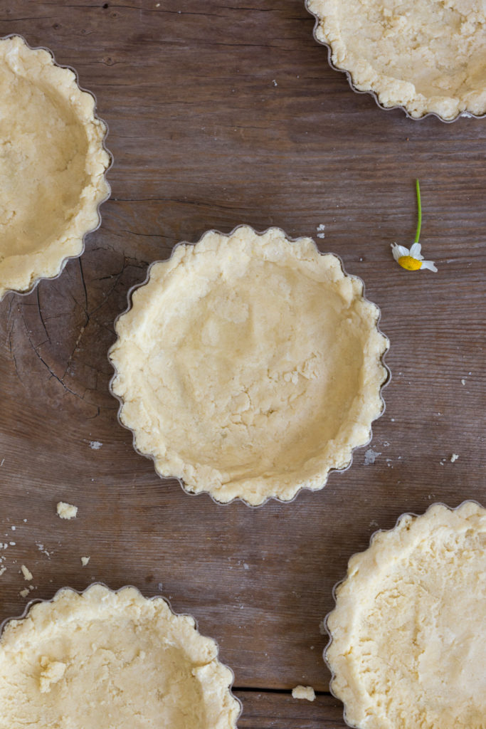 shaping tartlets shells