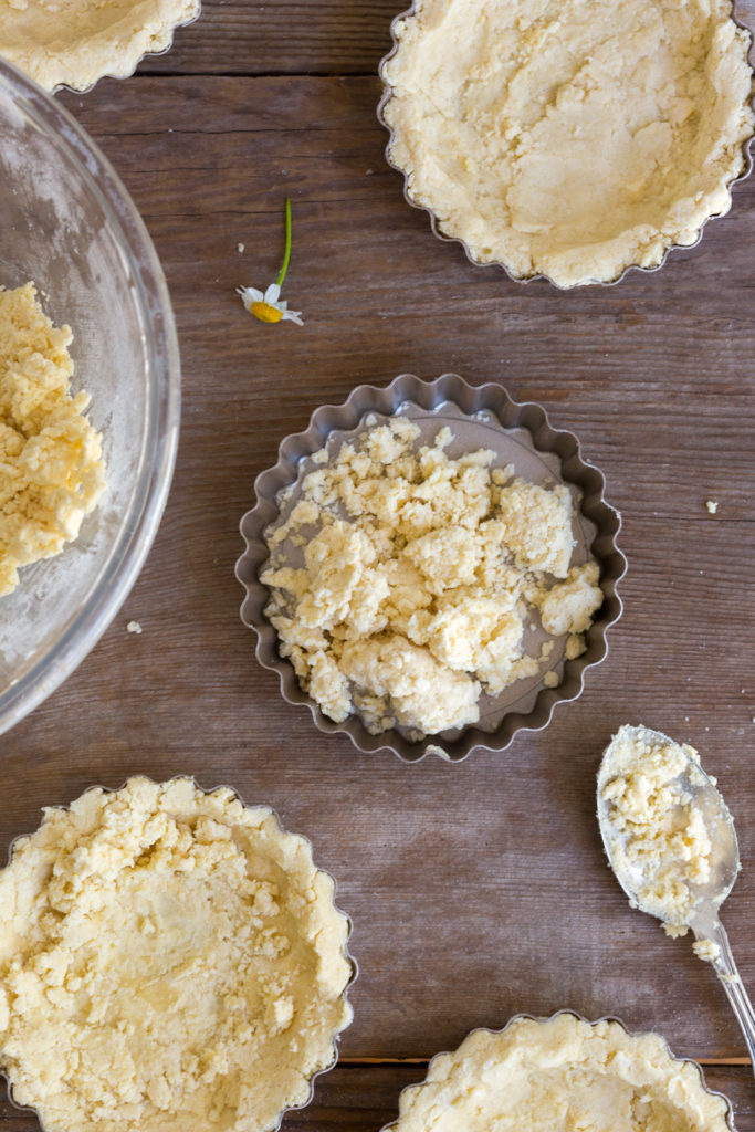 Filling Shortbread Tartlet Shells