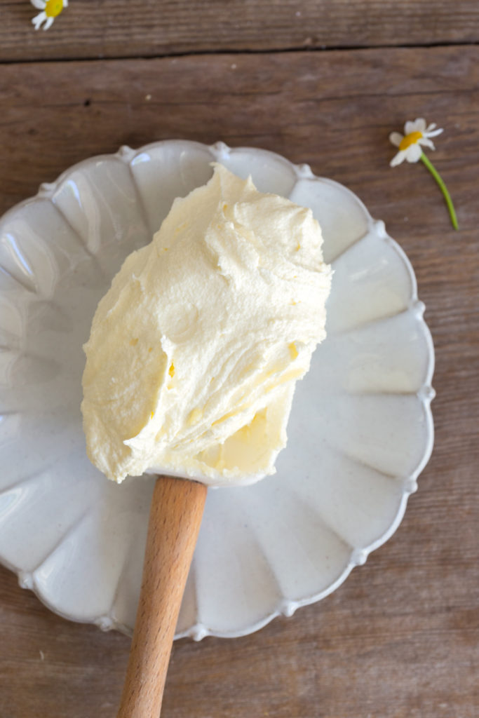 Creaming butter and sugar for tart shells