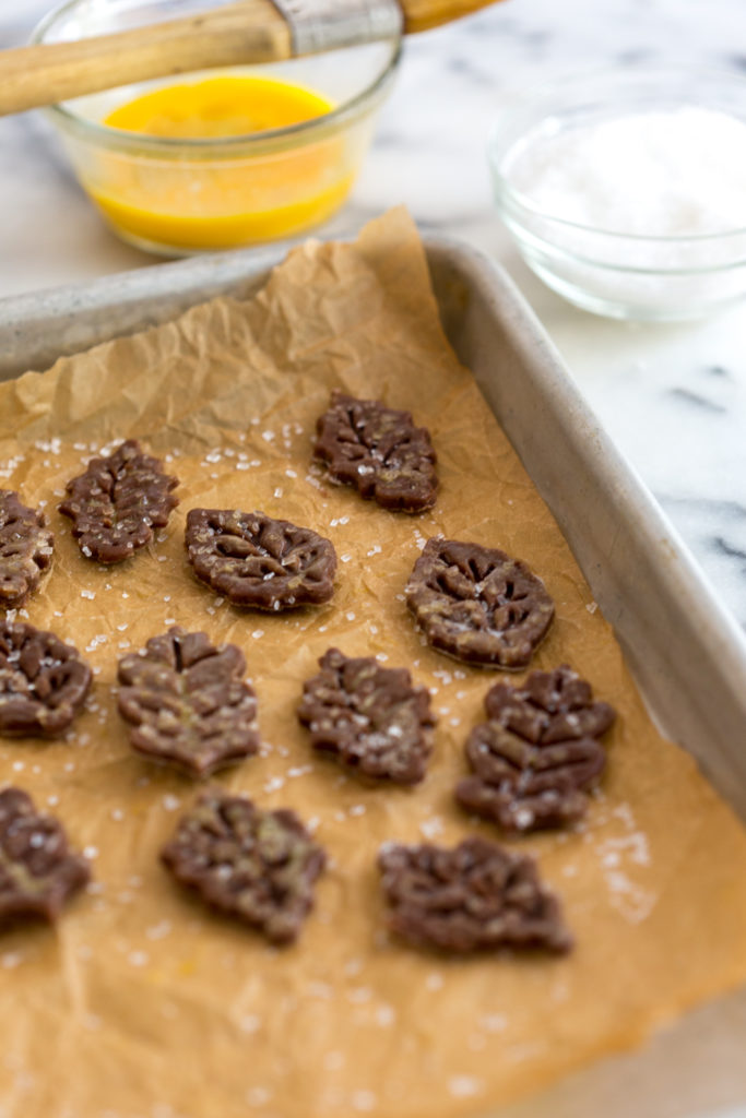 chocolate pie dough leaves