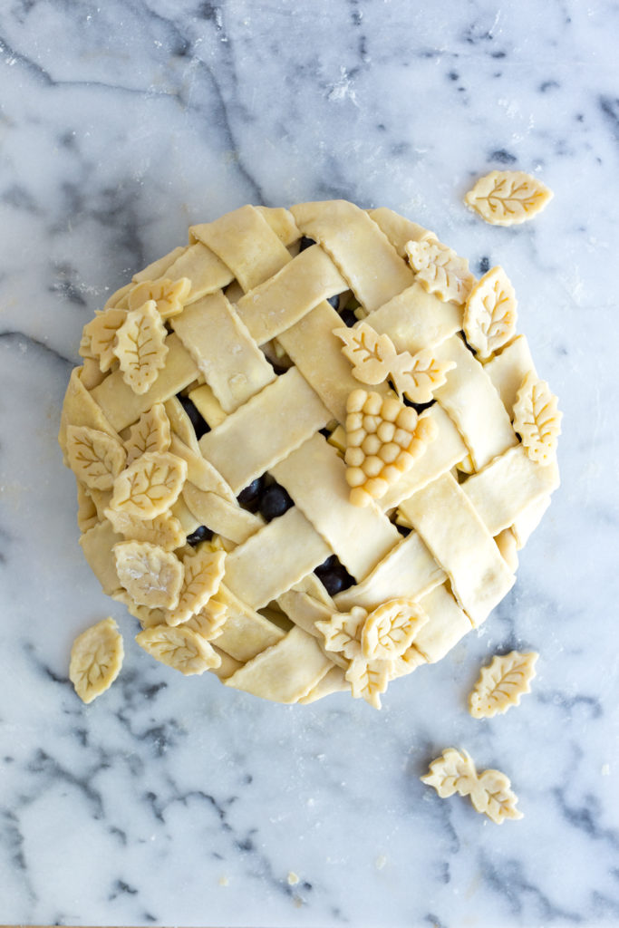 Spiced Grape Apple Pie design