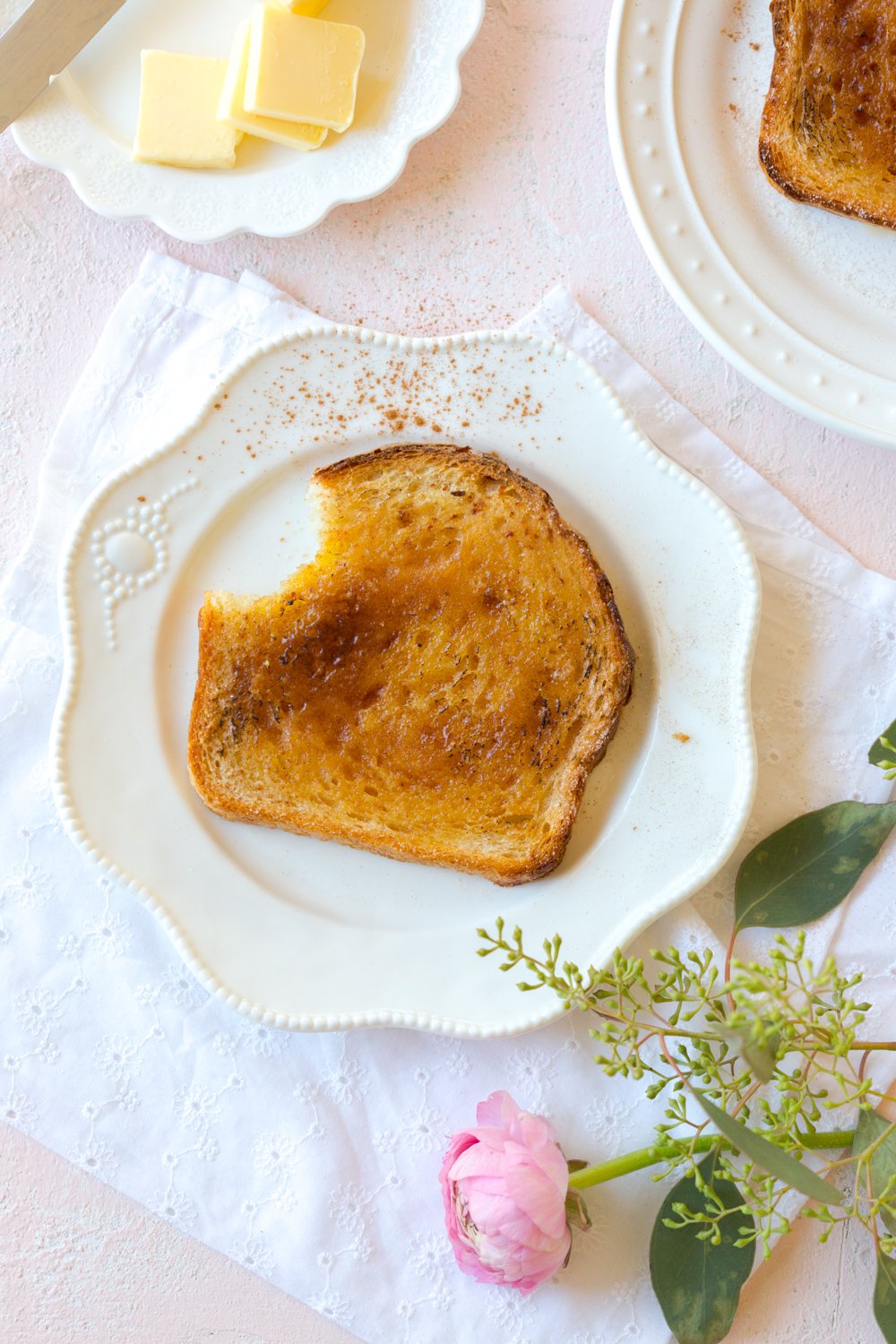 Cinnamon Toast Brûlée bite