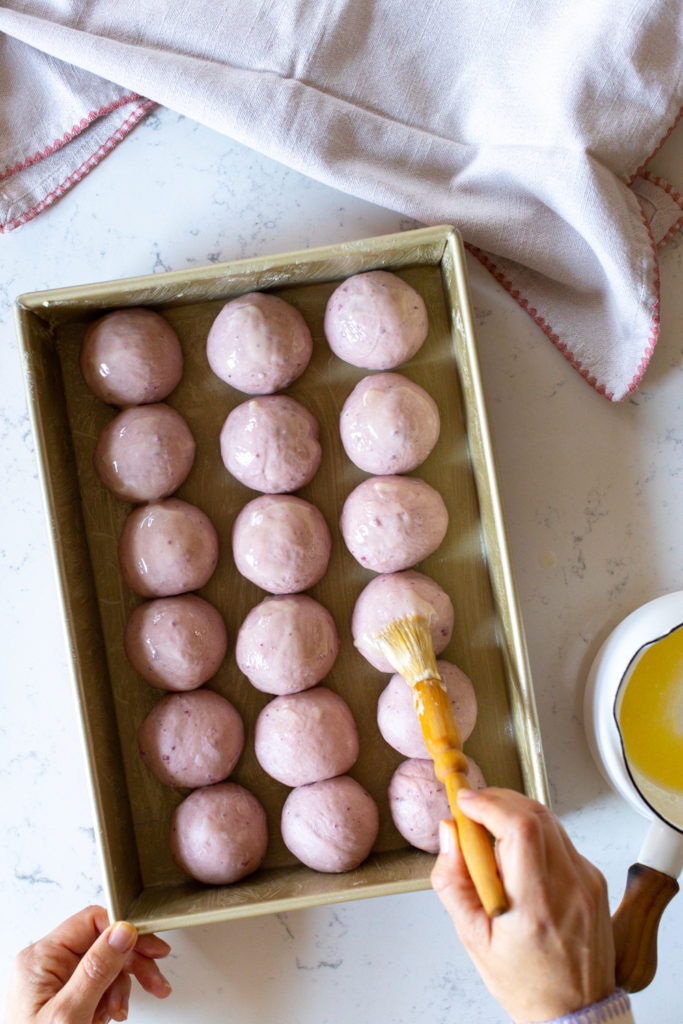 Butter rolls before rise