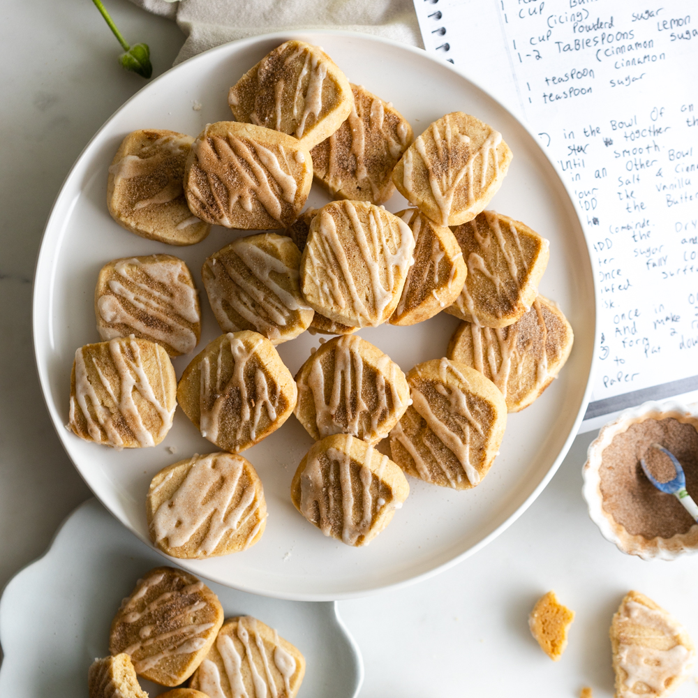 Snickerdoodle Shortbread Cookies by Nelle