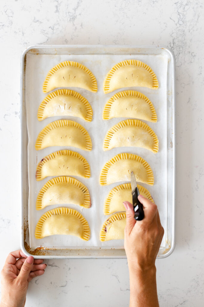 Blackberry Lime Hand Pies venting