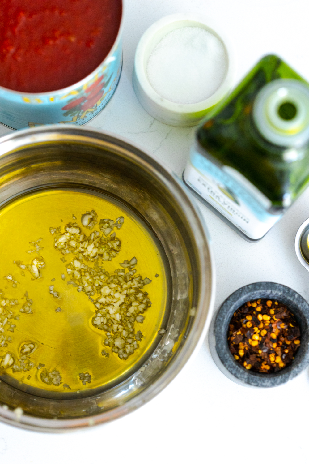 sautéing garlic for pizza sauce