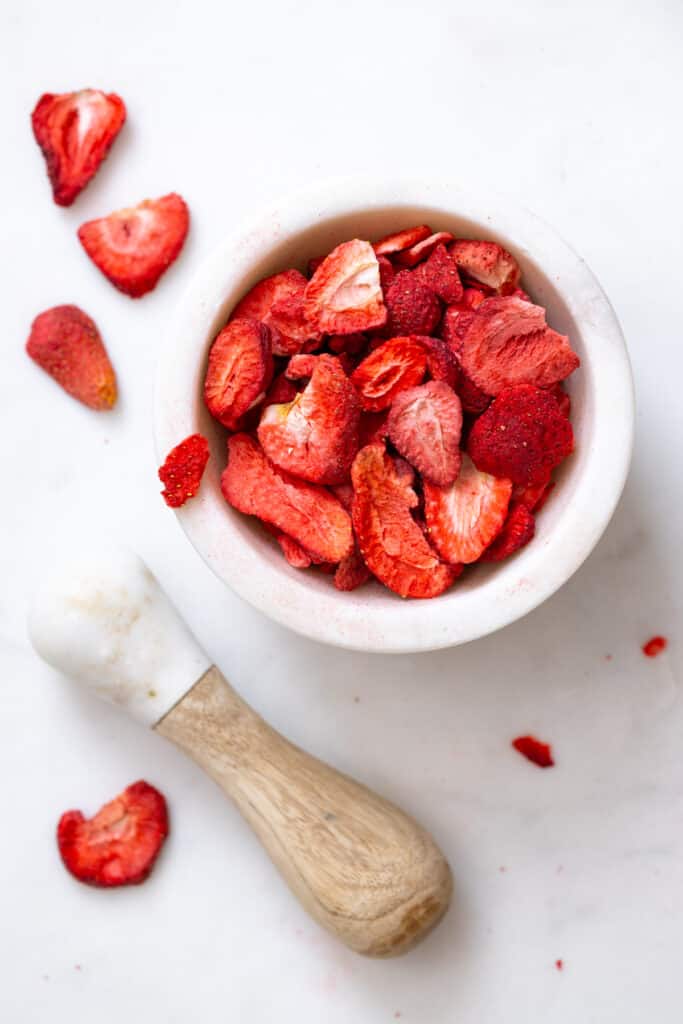 freeze dried strawberries for food coloring