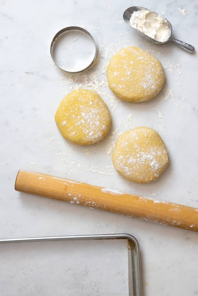 Sugar cookie dough disks