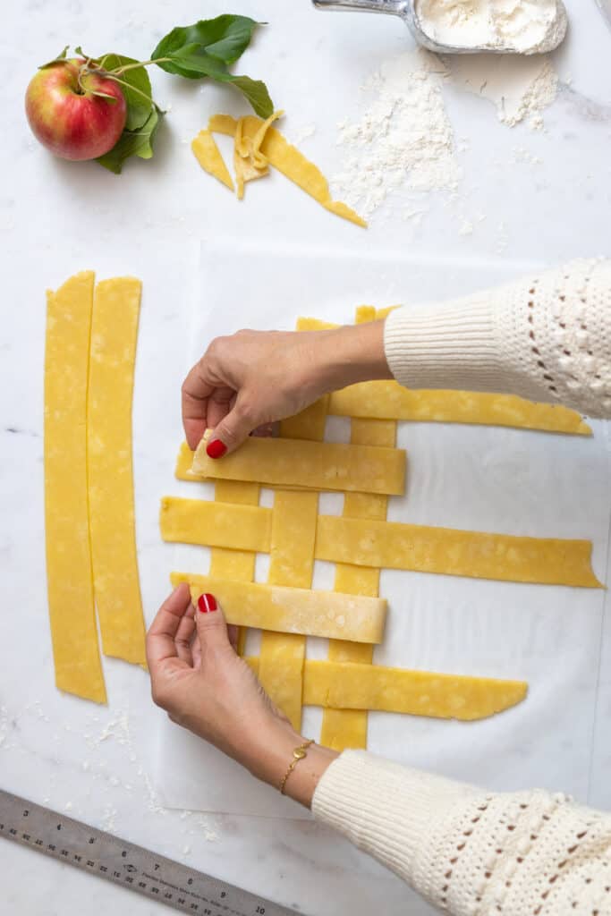 shaping a pie dough weave