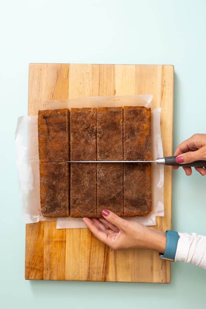 Cutting Blondies into squares