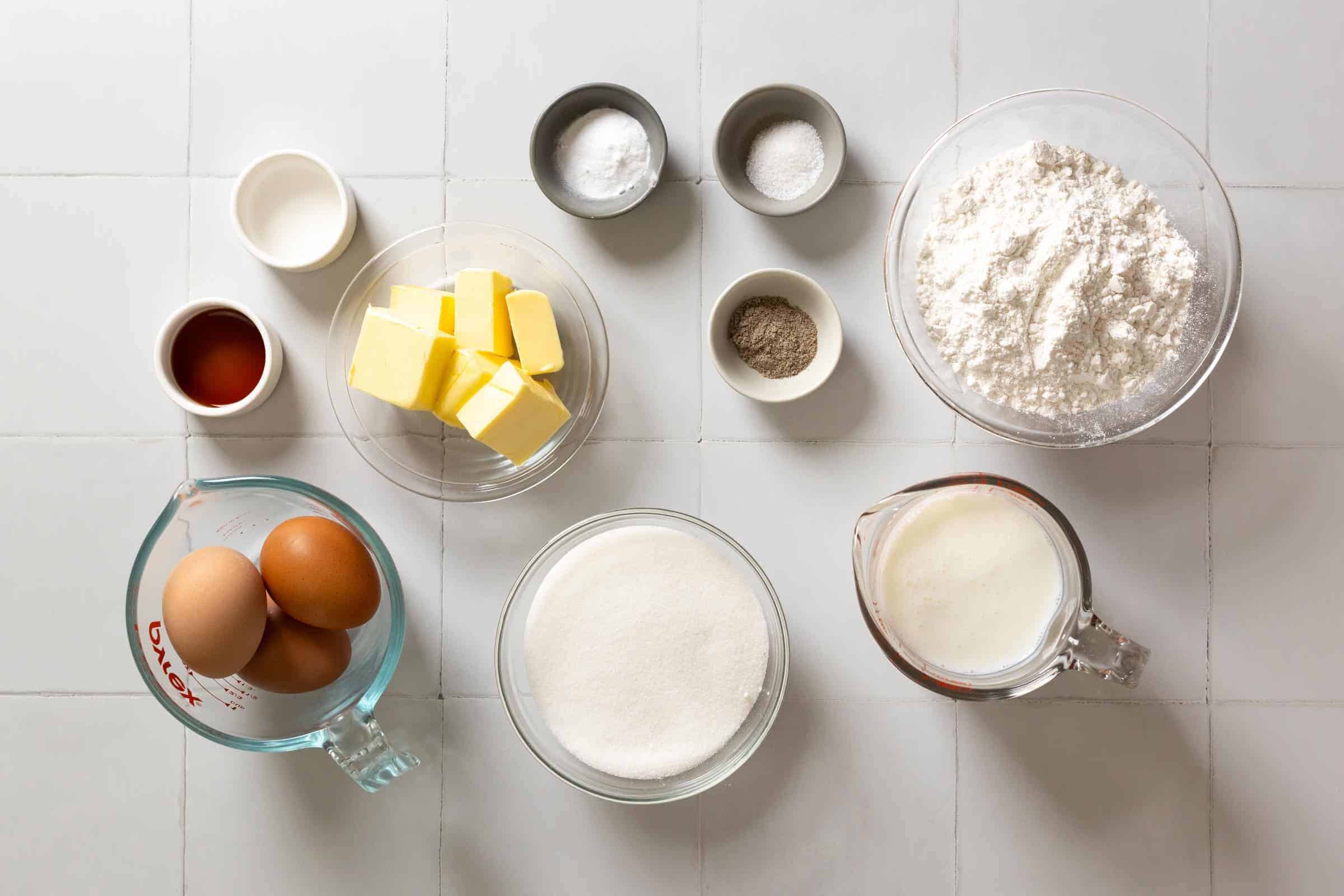 Simple almond vanilla cake ingredients