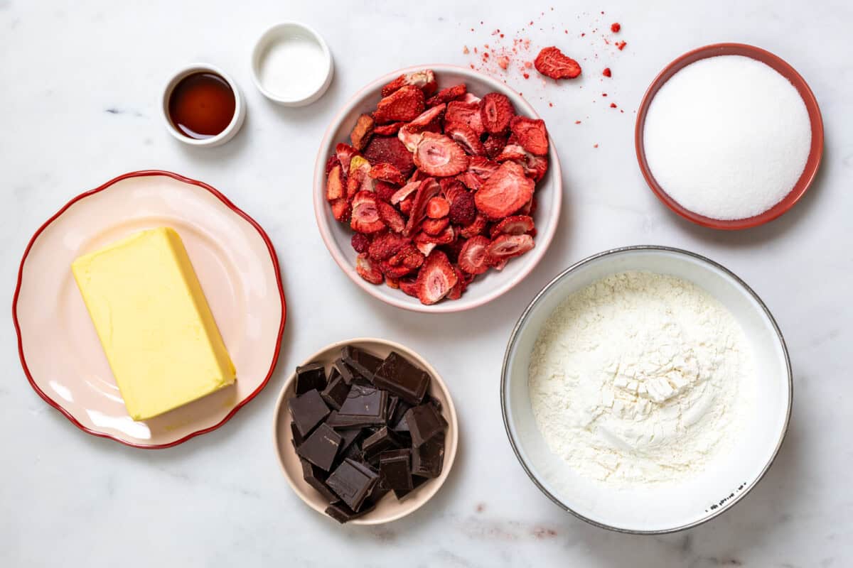 Chocolate Dipped Strawberry Cookie ingredients