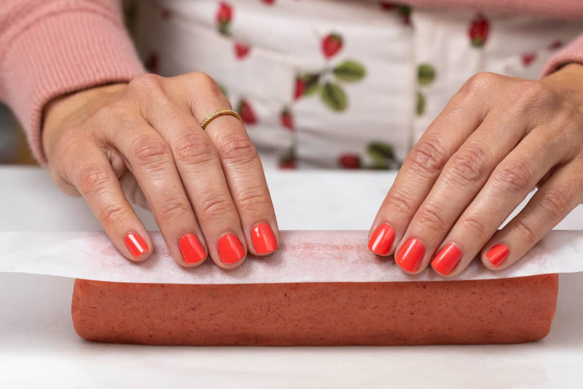 Chocolate Dipped Strawberry Cookie log
