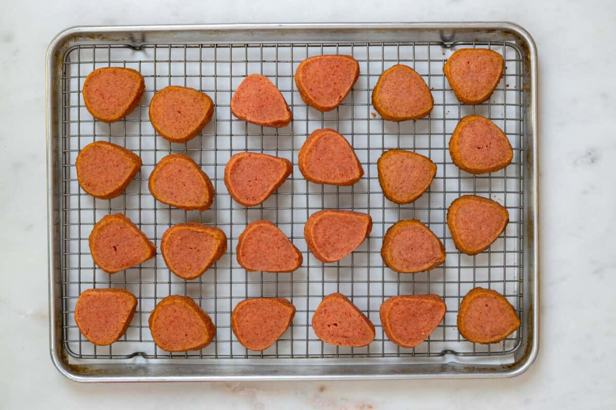 Strawberry Shortbread Cookies cooling