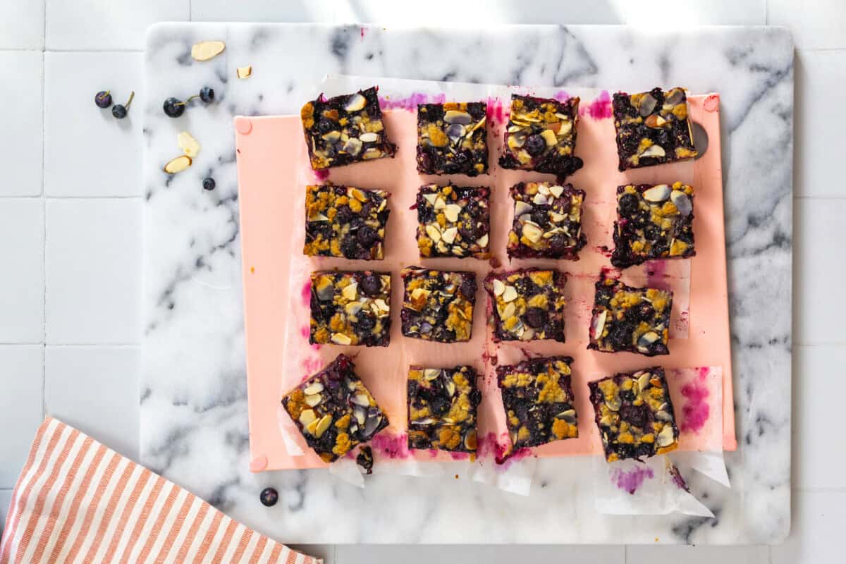 Sliced Blueberry Crumble Bars