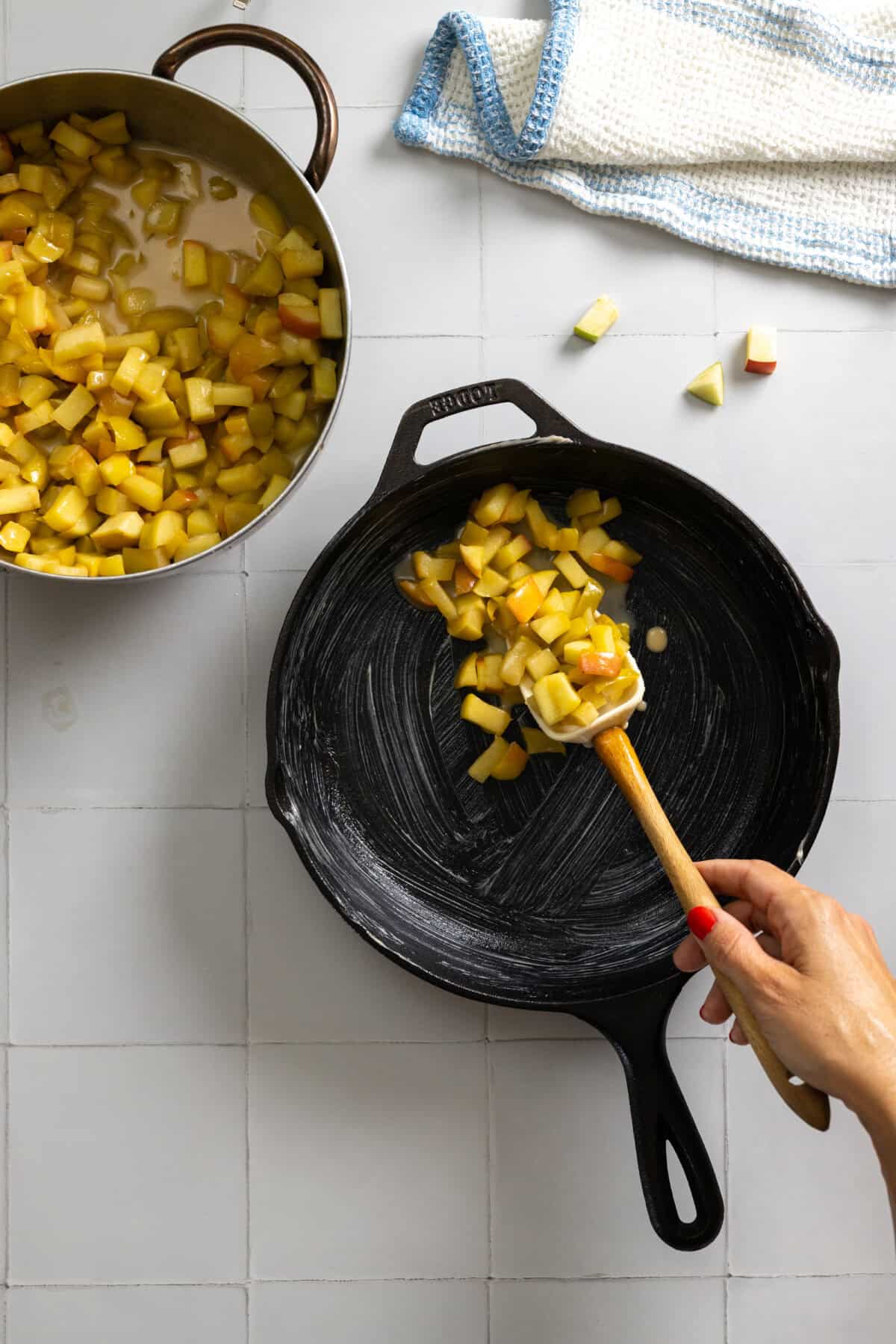 Apple filling in cast iron skillet