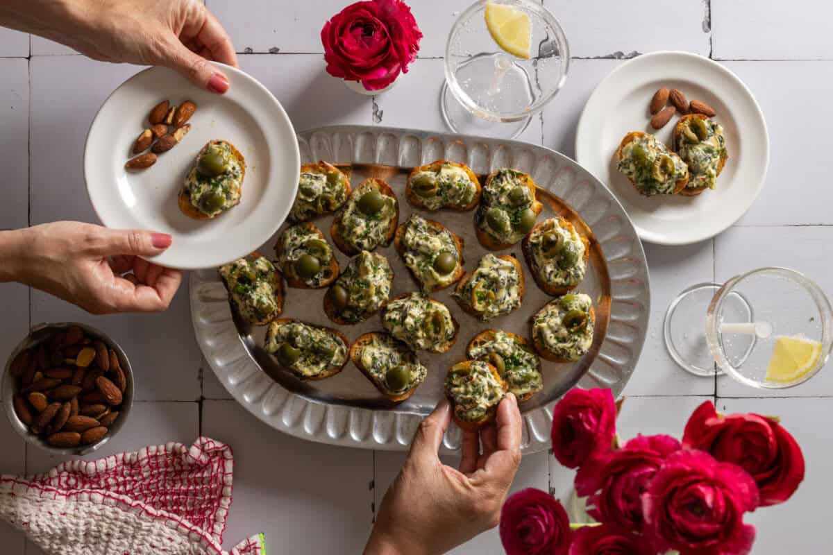 Spinach Olive Dip Crostini appetizer