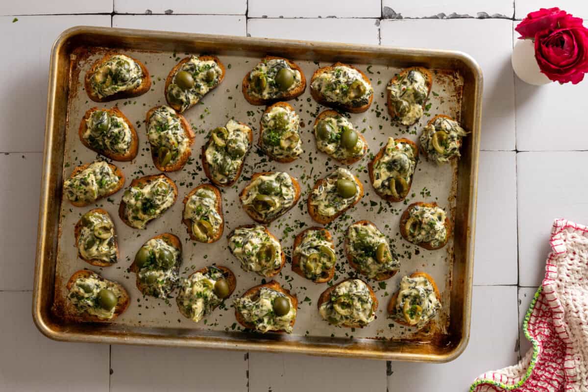 Spinach Olive Dip Crostini